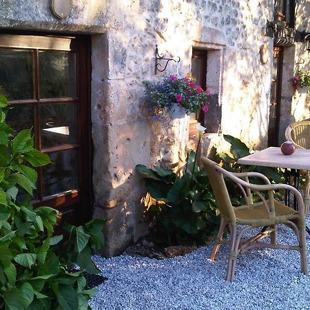 Gites Les Lignons Champniers  Exterior photo