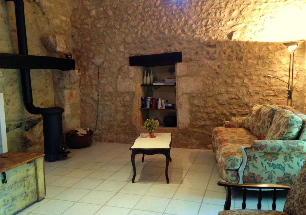 Gites Les Lignons Champniers  Exterior photo