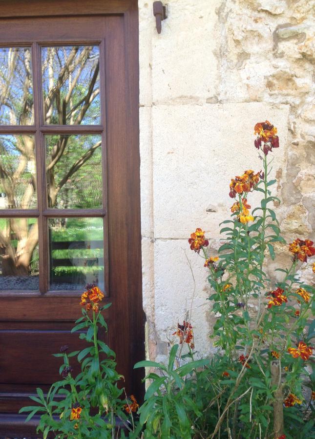 Gites Les Lignons Champniers  Exterior photo